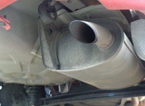 2006_Car_Exhaust_Pipe