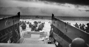 Troops landing on D-Day